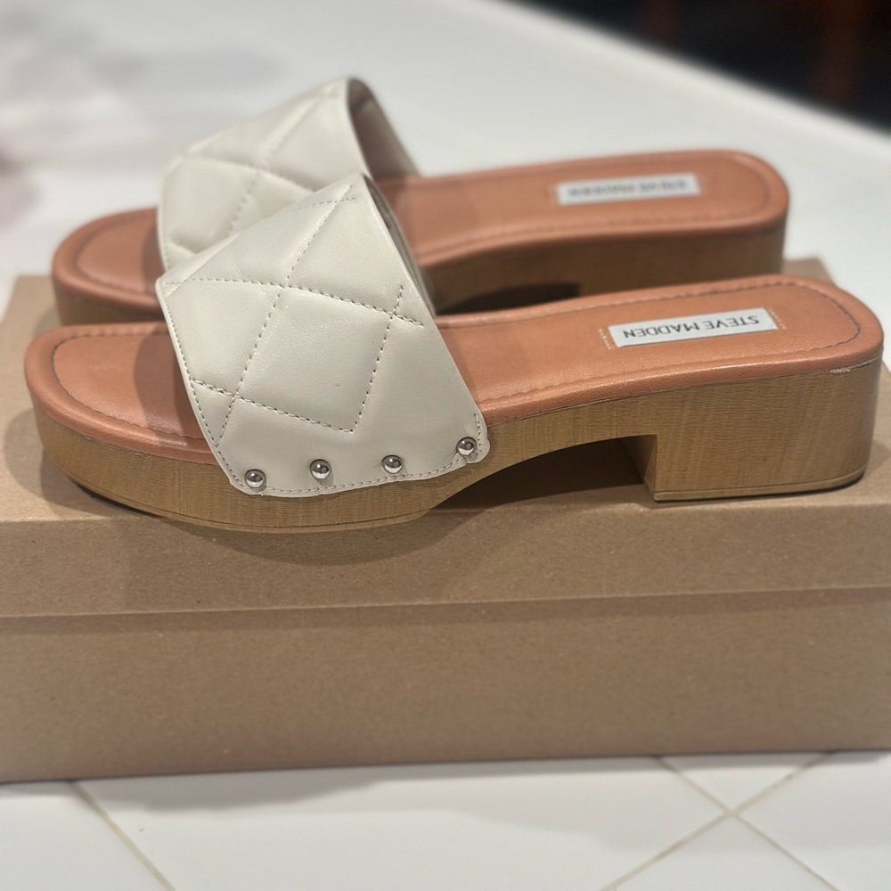 Steve Madden White Sandals